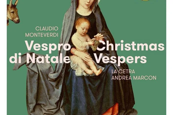 Zu Marienfeiertagen ist das Himmelsstück „Vespro della Beata Vergine“ ein Muss. Nun kann man mit Monteverdi (und Gabrieli) aber auch groß Weihnachten feiern. Andrea Marcon hat eine „Vespro della Natale“ rekonstruiert, wie sie im Markusdom zu Venedig erklingen hätte können. Mit den Instrumentalisten und Choristen von La Cetra bringt er die Idee sinnig, sinnlich und meisterhaft zum Leben.Claudio Monteverdi. Vespro di Natale. Deutsche Grammphon