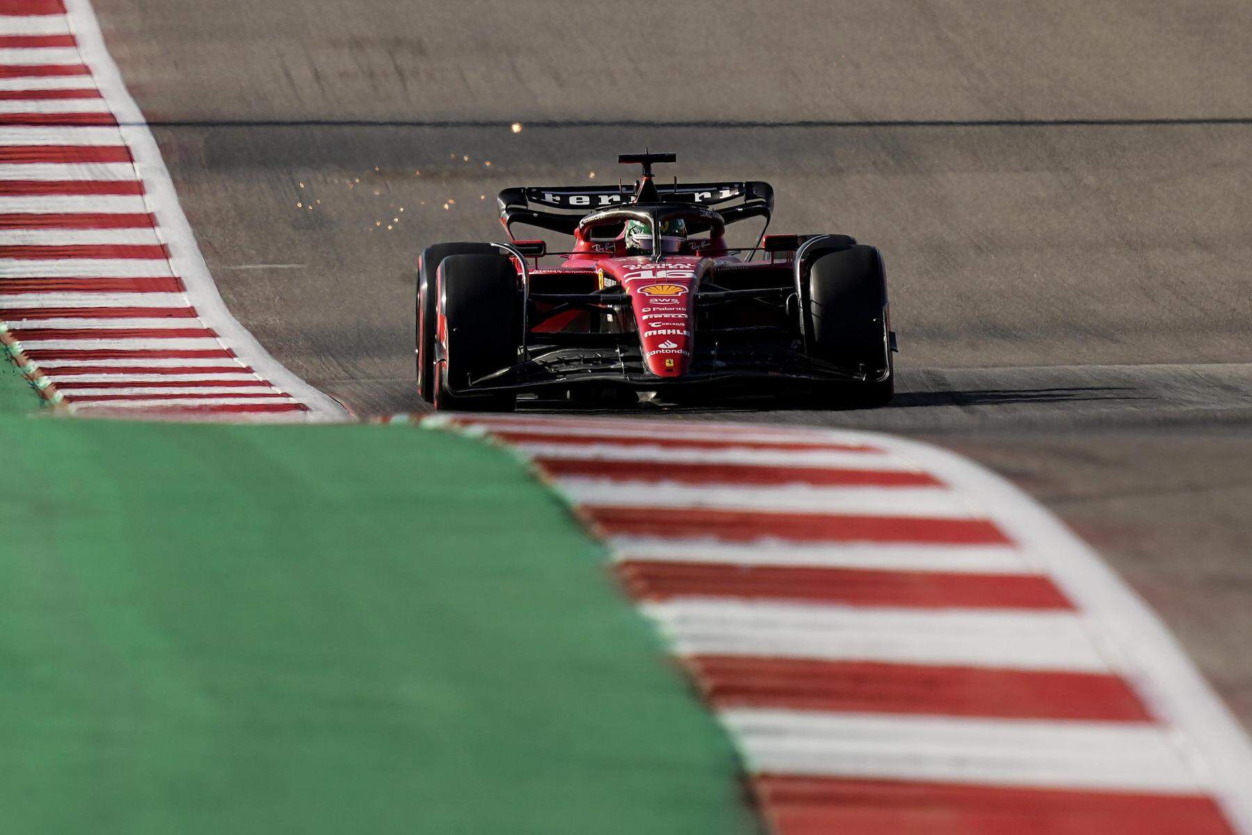 Grand Prix in Austin  Charles Leclerc holte sich die Pole, Max Verstappen  patzte