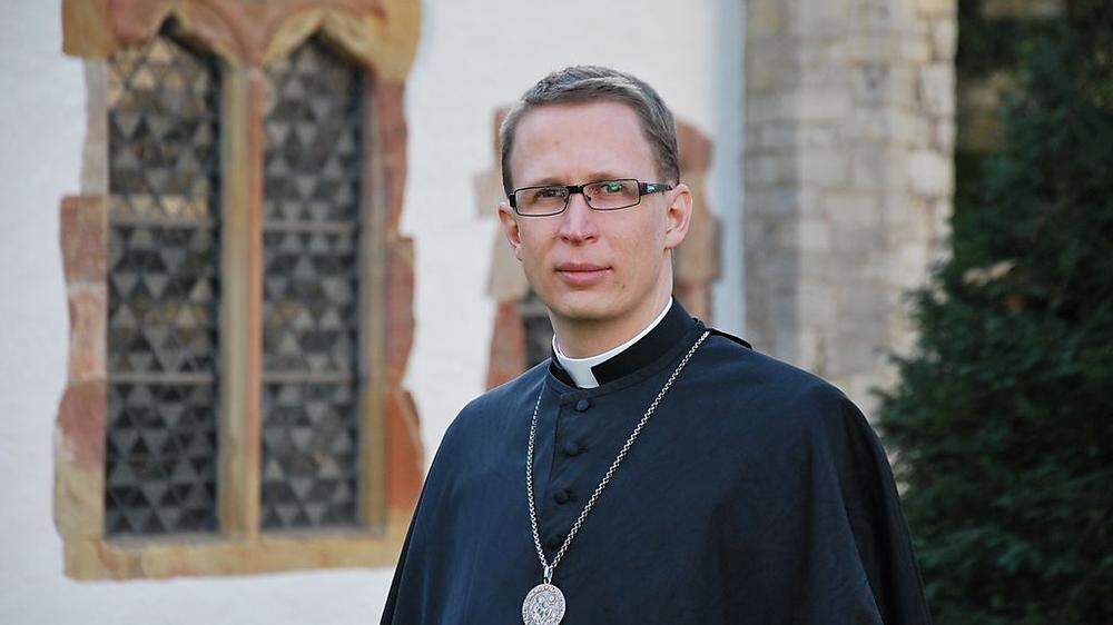 Der Lavanttaler Stefan Kopp in Chor-Kleidung der Priester-Professoren