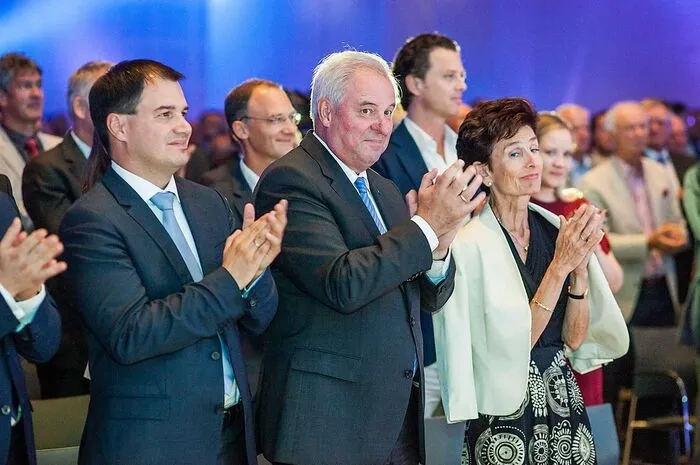 Für den scheidenden Präsidenten Jochen Pildner-Steinburg gab es von den mehr als 700 Besuchern Standing Ovations