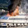 Meterhohe Flammen im Hafen von St. Tropez: Die „Sea Lady II“  brannte