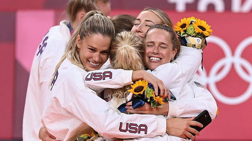 Die Amerikanerinnen strahlten am letzten Tag über Gold im Volleyball