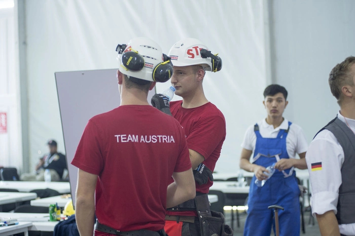Team-Work: Die Betonbauer Alexander Tury und David Wagner