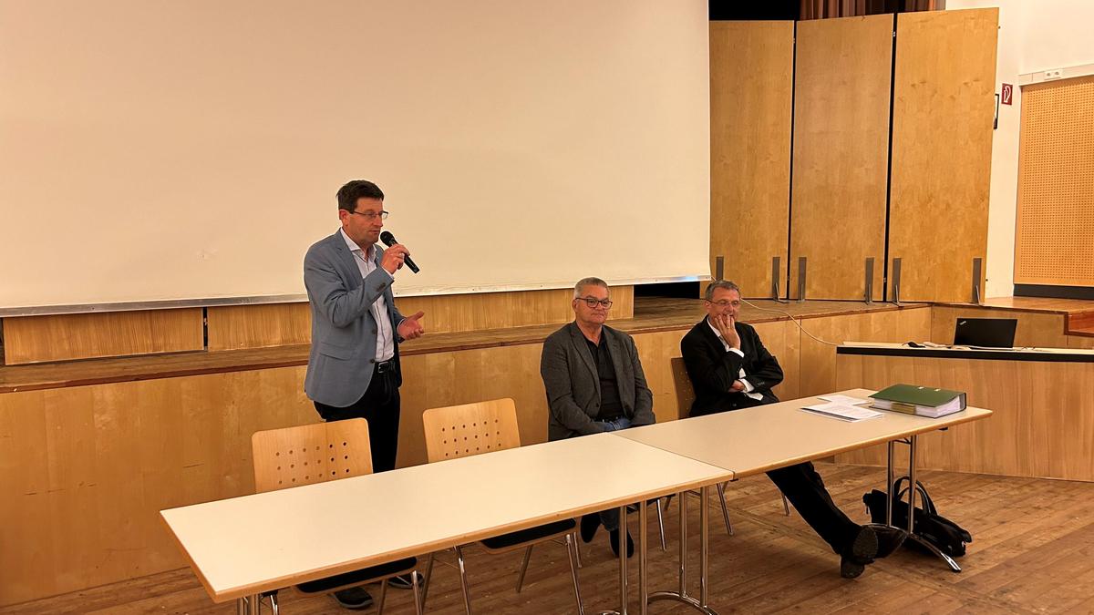 Franz Aschbacher, Harald Haberle und Gernot Götz beim zweiten Infoabend