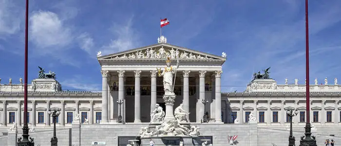 Angespannte öffentliche Haushalte verlangen schwierige Entscheidungen. Irmgard Griss fordert von der Politik Offenheit und Konsequenz