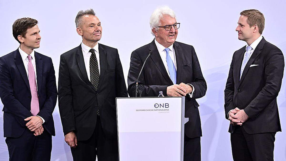 Das Direktorium der Nationalbank: ÖNB Direktor Thomas Steiner, ÖNB Direktor Eduard Schock, ÖNB Gouverneur Robert Holzmann, ÖNB Vize-Gouverneur Gottfried Haber