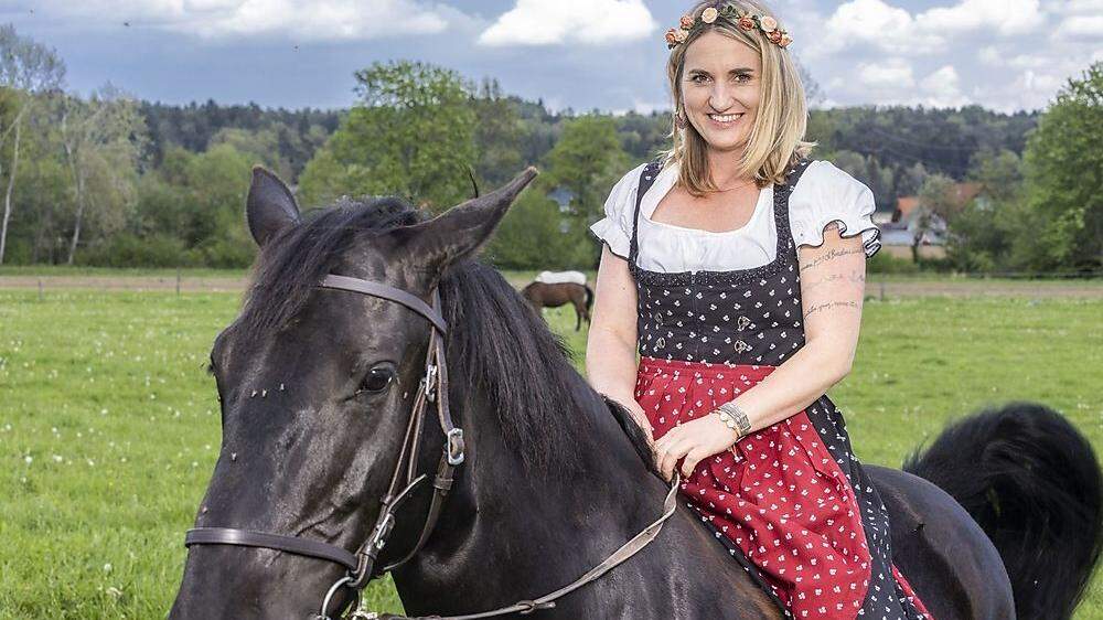 Stefanie Bartl (32) aus Söding-St. Johann hofft, dass ihr Traumprinz in der Sendung „Bauer sucht Frau“ in Richtung Finzgut reitet 