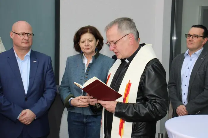 Der kirchliche Segen durfte auch nicht fehlen.