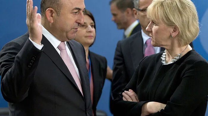 Der türkische Außenminister Cavusoglu und die schwedische Amtskollegin Wallström 