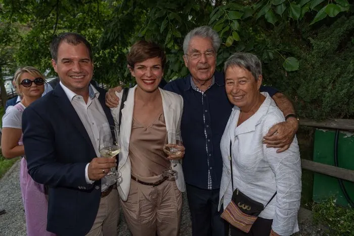 Polit-Gipfel: LH-Stv. Michael Schickhofer, SPÖ-Parteichefin Pamela Rendi-Wagner sowie Altbundespräsident Heinz Fischer und Gattin Margit