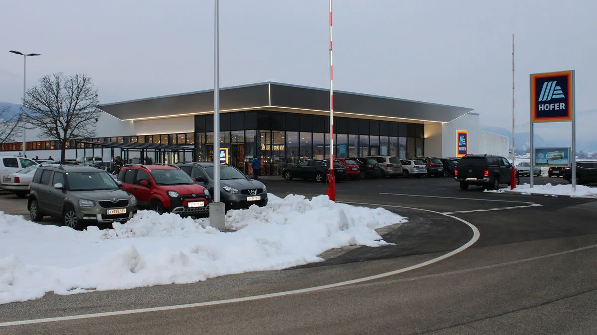 Die Hofer-Filiale am 23. Dezember