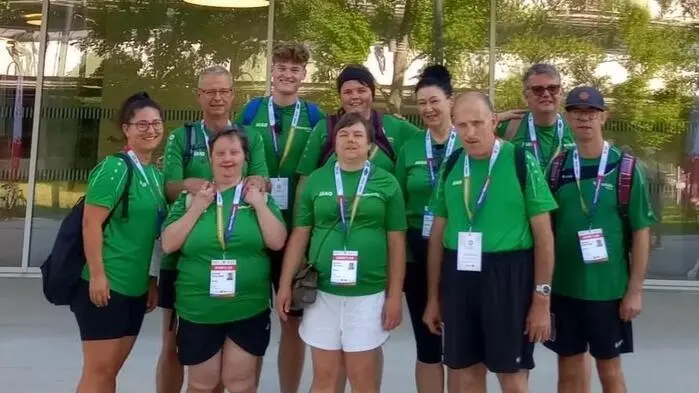 Die sechs Sportlerinnen und Sportler wurden von vier Begleitpersonen unterstützt