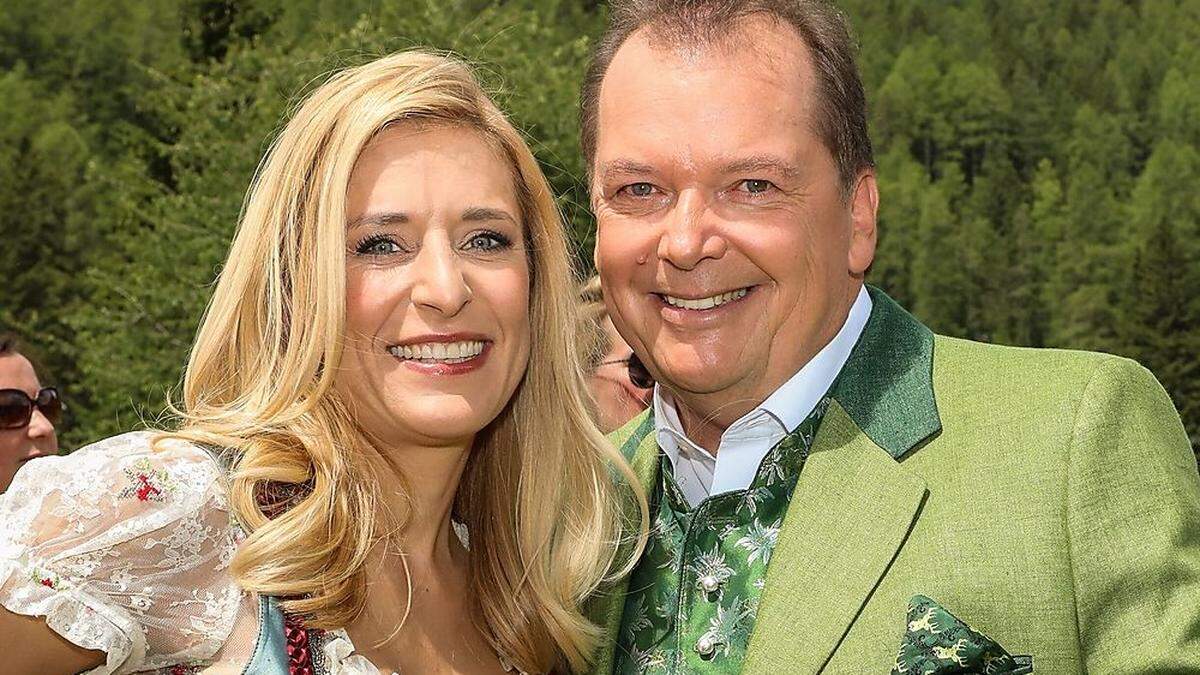 Moderieren heute die Starnacht: Stefanie Hertel und Arnulf Prasch