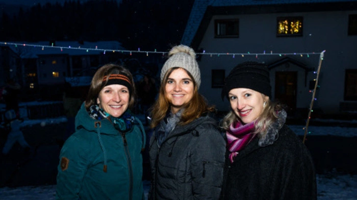 Bei Maroni, Tee und Musik wurde im SOS-Kinderdorf in Moosburg Weihnachten gefeiert.