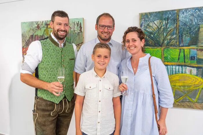 Mario Weber vom Weingut Kodolitsch mit Walter, Petra und Felix Frauwallner