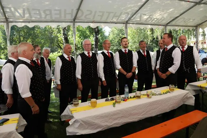 Der MGV Tiffen unter dem Chorleiter Hubert Warmuth und Obmann Karl Gfrerer sorgte für für gute Laune.