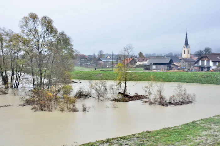 Klicken Sie sich bitte durch die weiteren Bilder!