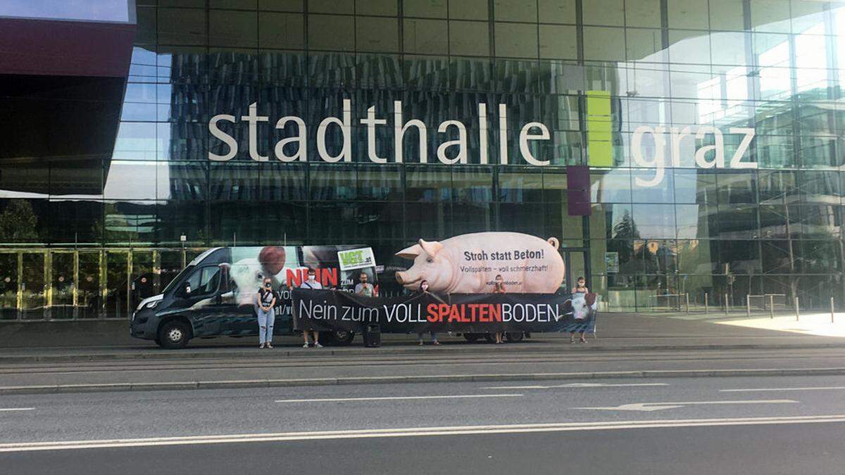 VGT-Protestaktion am Mittwochvormittag vor der Grazer Stadthalle