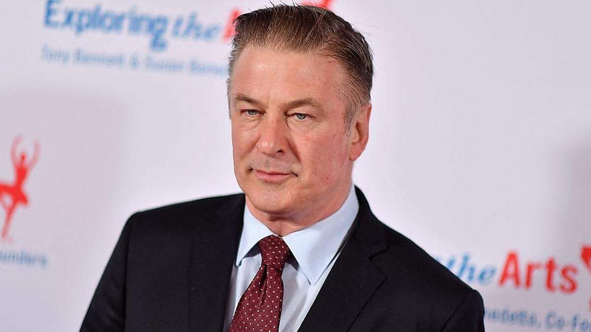 Alec Baldwin: Bei dem Dreh für den Western &quot;Rust&quot; auf einer Filmranch in Santa Fe wurde Hutchins (42) am 21. Oktober tödlich verletzt