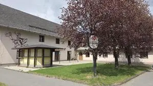 Die Geschichte der Ortsburg Vorderberg reicht bis in den Zweiten Weltkrieg zurück
