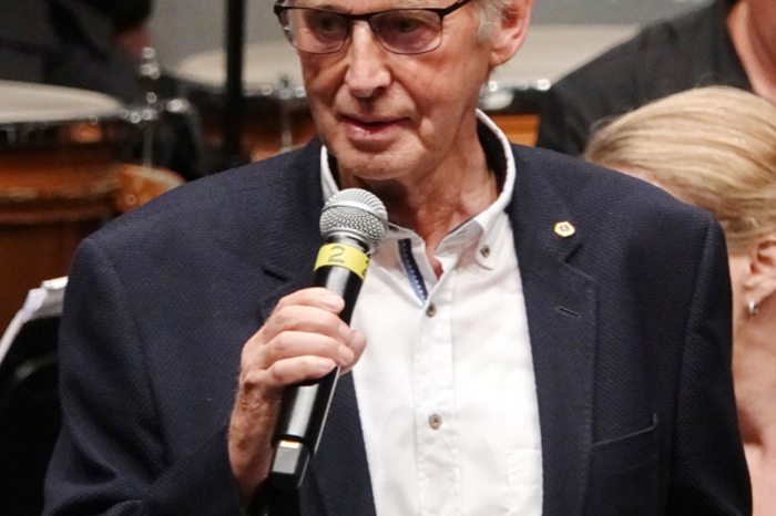 Der Lions Club Weiz  Präsident Franz Winkelbauer freute sich über den großartigen Besuch und dankte dem Orchester, den Solisten und vor allem der AIMS Generaldirektorin Sarah Halley für den wunderbaren Konzertabend.