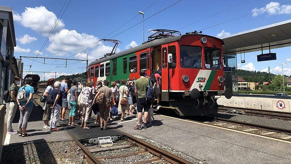 150 bis 200 Fahrgäste nutzen die Gleichenberger Bahn momentan an den Verkehrstagen