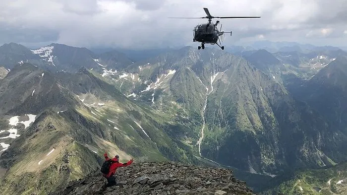 Mehrere Hubschrauber suchten nach dem Vermissten