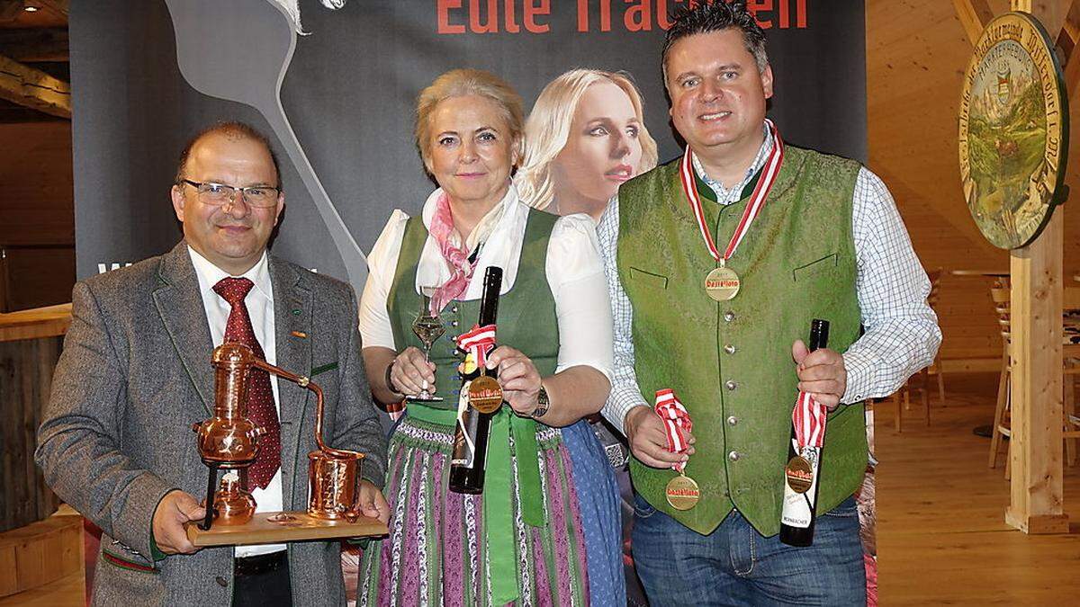 Landtagsabgeordneter Anton Gangl, Michaela und Edgar Wernbacher (v. l.)