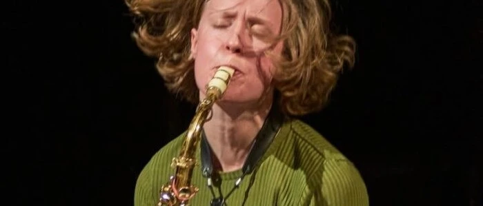 Die dänische Saxofonistin Signe Emmeluth
