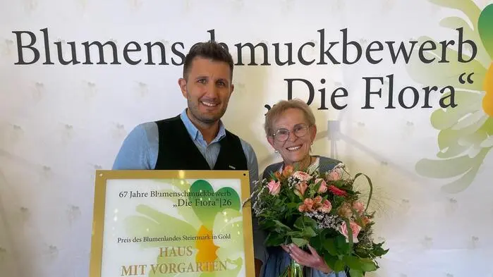 Gerlinde Edlinger mit Preissponsor Franz Valentin Kölbl von der Gärtnerei Kölbl