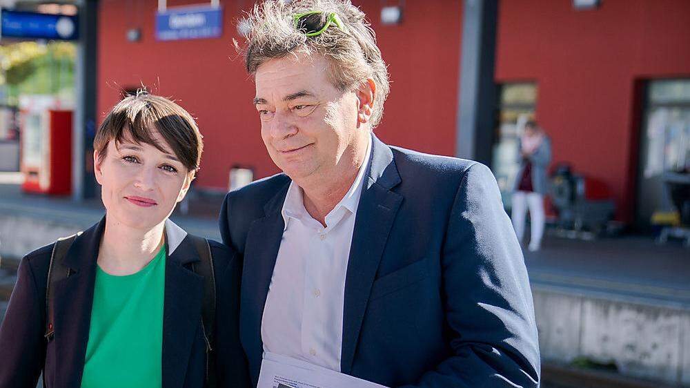 Wahlsieger Werner Kogler wurde ohne Gegenstimme an die Spitze des Grünen Klubs gewählt, Sigrid Maurer ist seine Stellvertreterin