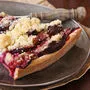 Saftig, fruchtig, gut: Zwetschken-Streuselkuchen mit Marzipanmasse