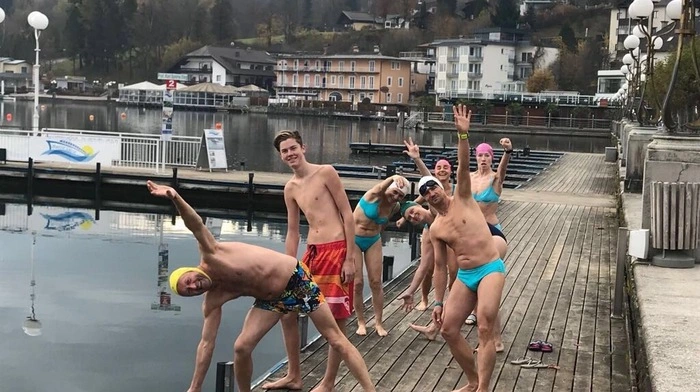 Bei 22 Grad baden gehen? Kann jeder! Aber die „Wörthersee Biber“ brauchen den Nervenkitzel. Von Oktober bis Mai springen sie jeden Sonntag in Velden ins wirklich kühle Nass.