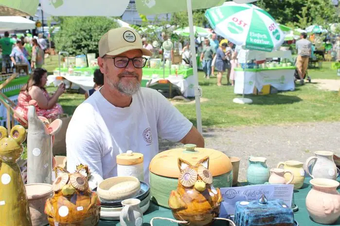 Ausstellerinnen und Aussteller aus ganz Österreich präsentierten Pflanzen, Gartenideen, Kunsthandwerk und hochwertige regionale Produkte. 