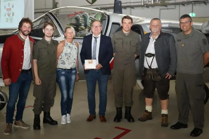  Der Lehrlingsbeauftragte Oberrevident Jona Rabitsch begrüßte die Ehrengäste und Familienangehörigen der Lehrlinge und gab einen Rückblick auf die Lehrzeit sowie eine Vorstellung der freizusprechenden Lehrlinge.