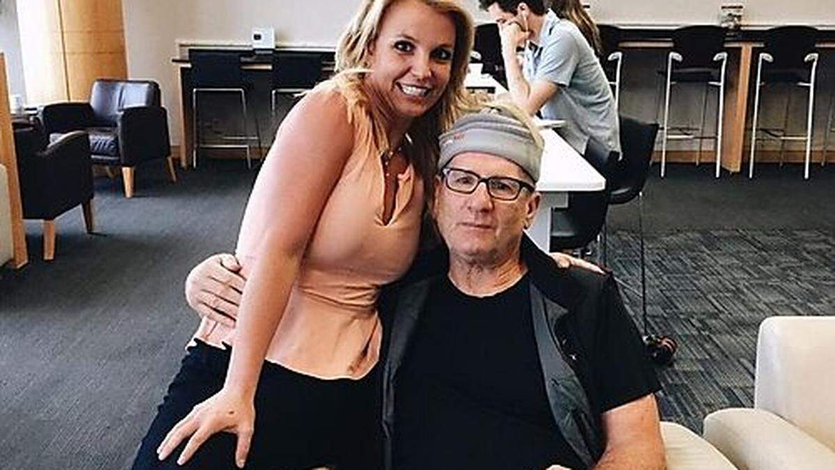 Schnappschuss am Flughafen: Britney Spears und Ed O'Neill