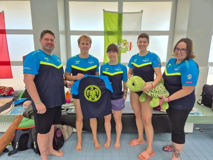 Das Team von Finfit Wassersportclub Steiermark mit Obmann Martin Parthl (links) und Astrid Reinprecht (rechts)