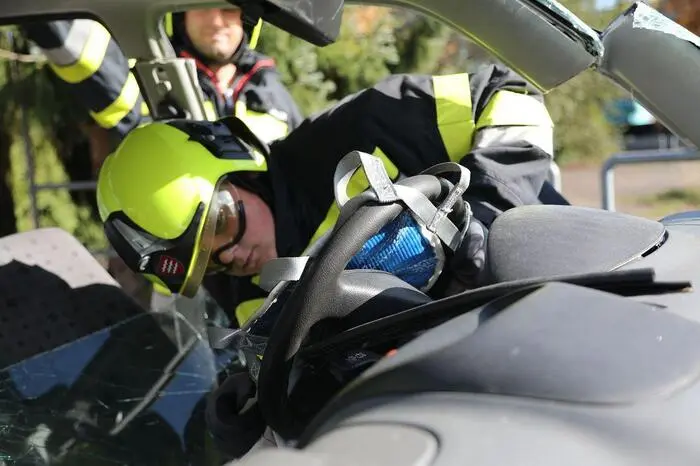 Am 25. Oktober starteten die Feuerwehren Apfelberg, Großlobming, Knittelfeld, Spielberg, St. Lorenzen, St. Margarethen und Rachau den Dienstbetrieb mit einer Einweisung auf die Fahrzeuge und deren Gerätschaften.