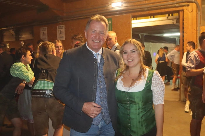 Dieser gesellschaftliche Treffpunkt wurde auch für den Wahlkampf genutzt.