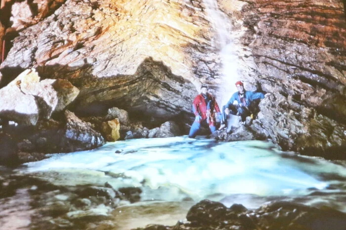 In seinem Multimediavortrag "Tief im Berg – Wunder der Natur" berichtete er von spannenden Entdeckungen. 