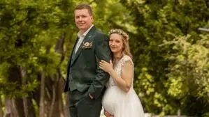 Die Frischvermählten strahlen vor Glück