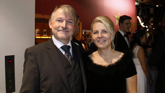 Unter dem Motto "Magic Moments" eröffneten 48 Maturanten der HAK und HTL Fürstenfeld mit einer stilvollen Polonaise ihren elften gemeinsamen Maturaball in der Fürstenfelder Stadthalle.