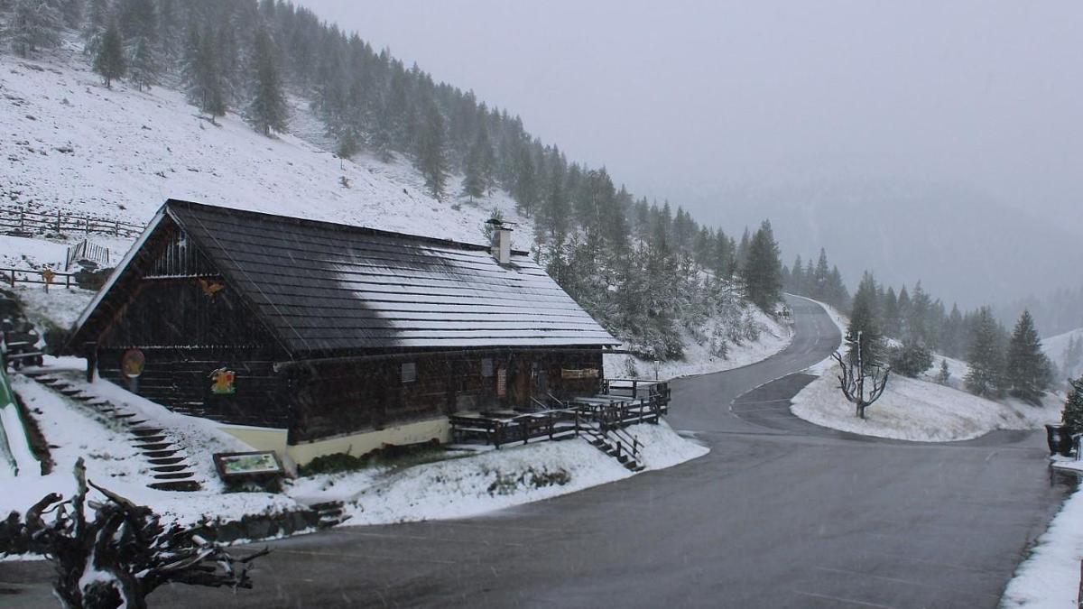 Wintereinbruch in der Vorwoche auch entlang der Nockalmstraße 