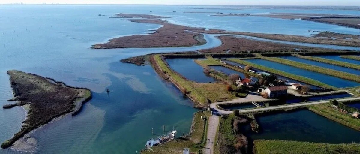 Porto Maran in Marano Lagunare in Friaul-Julisch Venetien wurde heuer neu mit einer blauen Flagge versehen