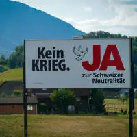 Politische Werbung zur Neutralitätsinitiative