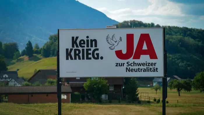 Politische Werbung zur Neutralitätsinitiative