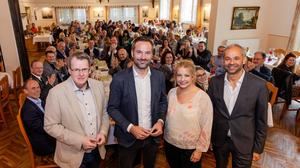 Kärntens AMS-Chef Peter Wedenig, Chefredakteur Wolfgang Fercher, Sängerin Iva Schell, Kleine Zeitung-Geschäftsleiter Oliver Bergauer (von links)