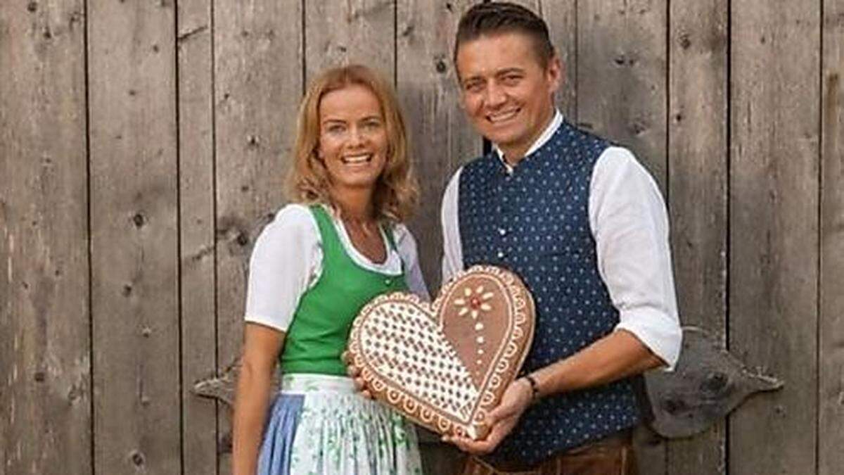 Doris Morolz-Prisse und Gottfried Morolz bieten auch Lebkuchen an	