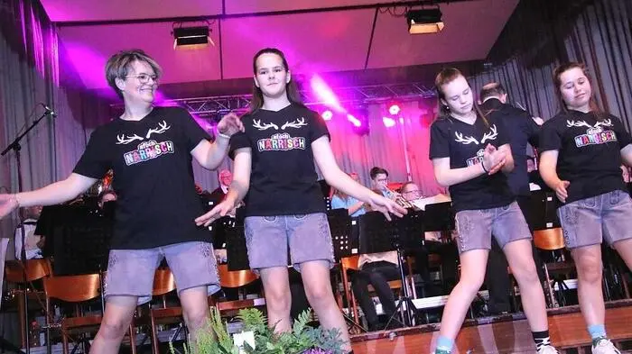 Nachdem im Jahr 2018 der Bärnbacher Faschingclub, der über fünf Jahrzehnte die weit über unsere Grenzen hinaus bekannten BFC-Faschingssitzungen veranstaltete, sein Ende verkündete, sorgte die Bergkapelle Oberdorf Bärnbach nun dafür, dass der traditionelle Bärnbacher Fasching wieder belebt wurde.