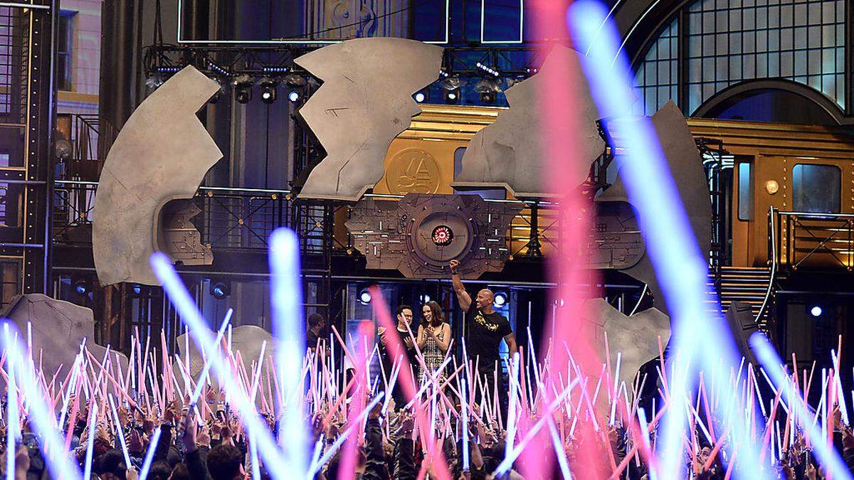 Jubel mit Laserschwertern: "Star Wars" räumt bei Movie Awards ab